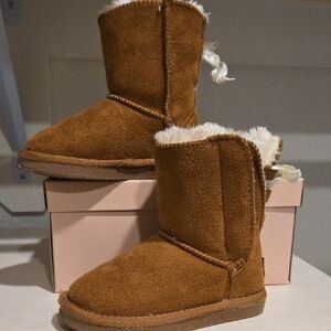Lamo Tan Kids Boots with Cream Lining